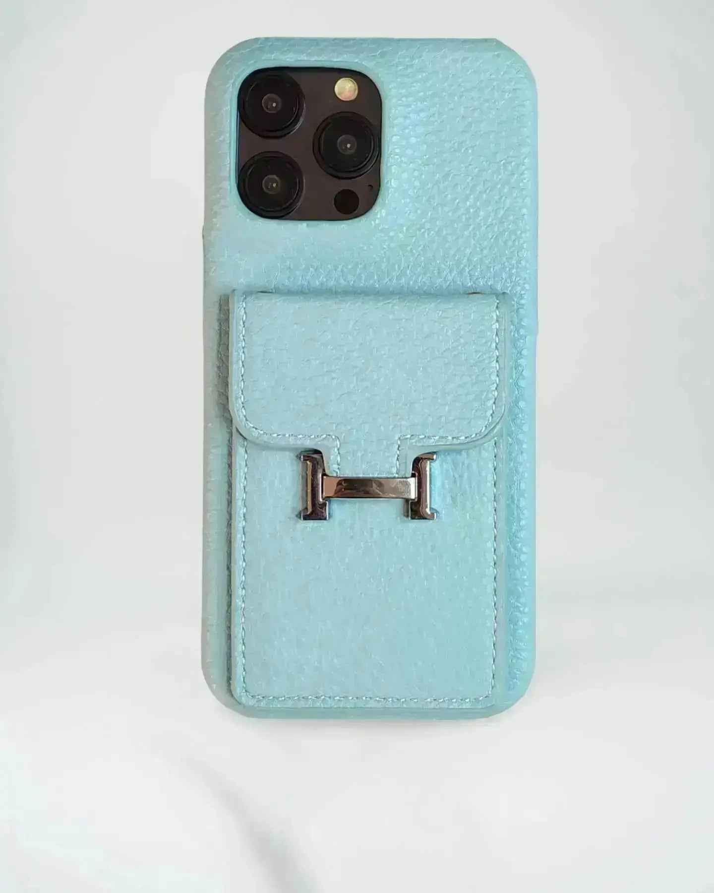 Le Blanc Hermès iPhone 16 Pro Max Case with Cardholder
