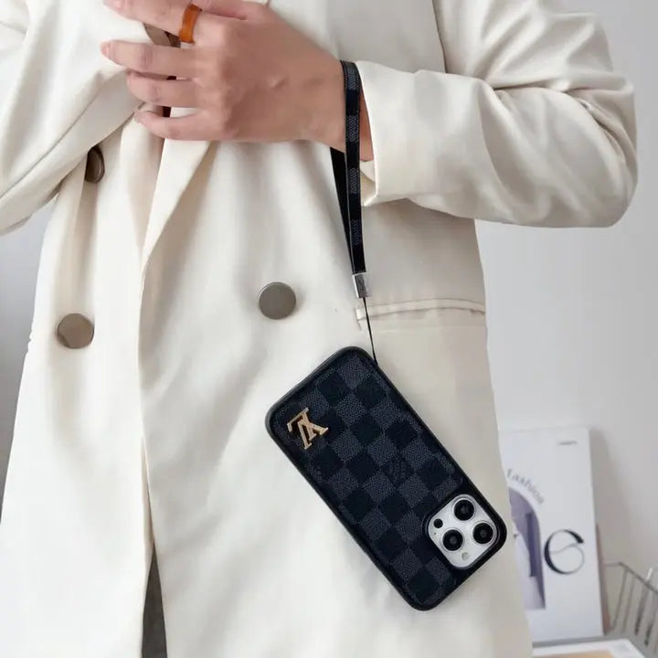 HAND CHAIN IPHONE CASE Elitesmark