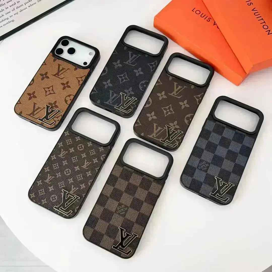 Louis Vuitton iPhone 17 Pro Max Case With Logo - Small Monogram Canvas