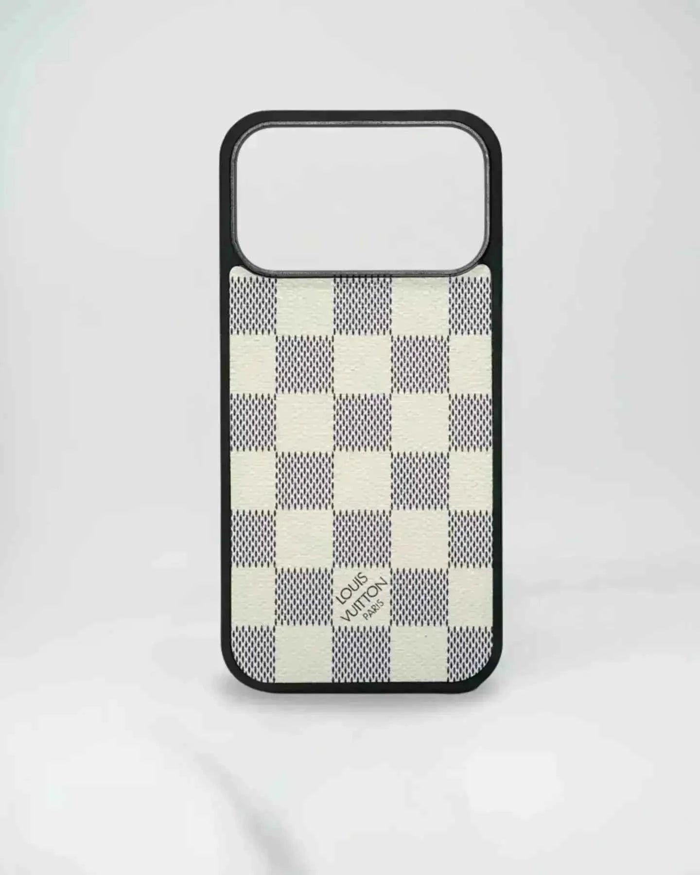 Louis Vuitton iPhone 17 Pro Max Magsafe Case - Honey Monogram