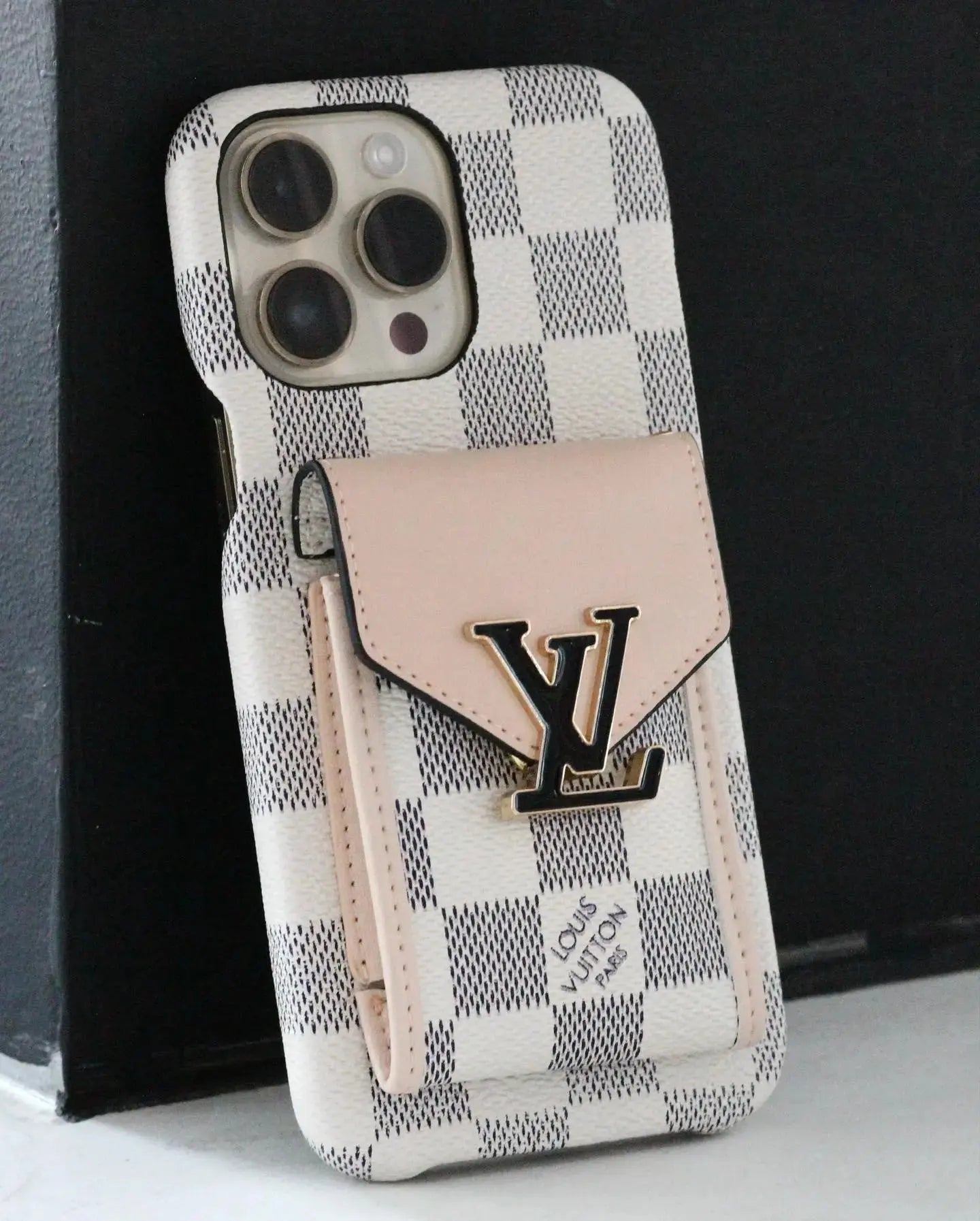 White Checkered Louis Vuitton iPhone 17 Pro Max Case With Cardholder