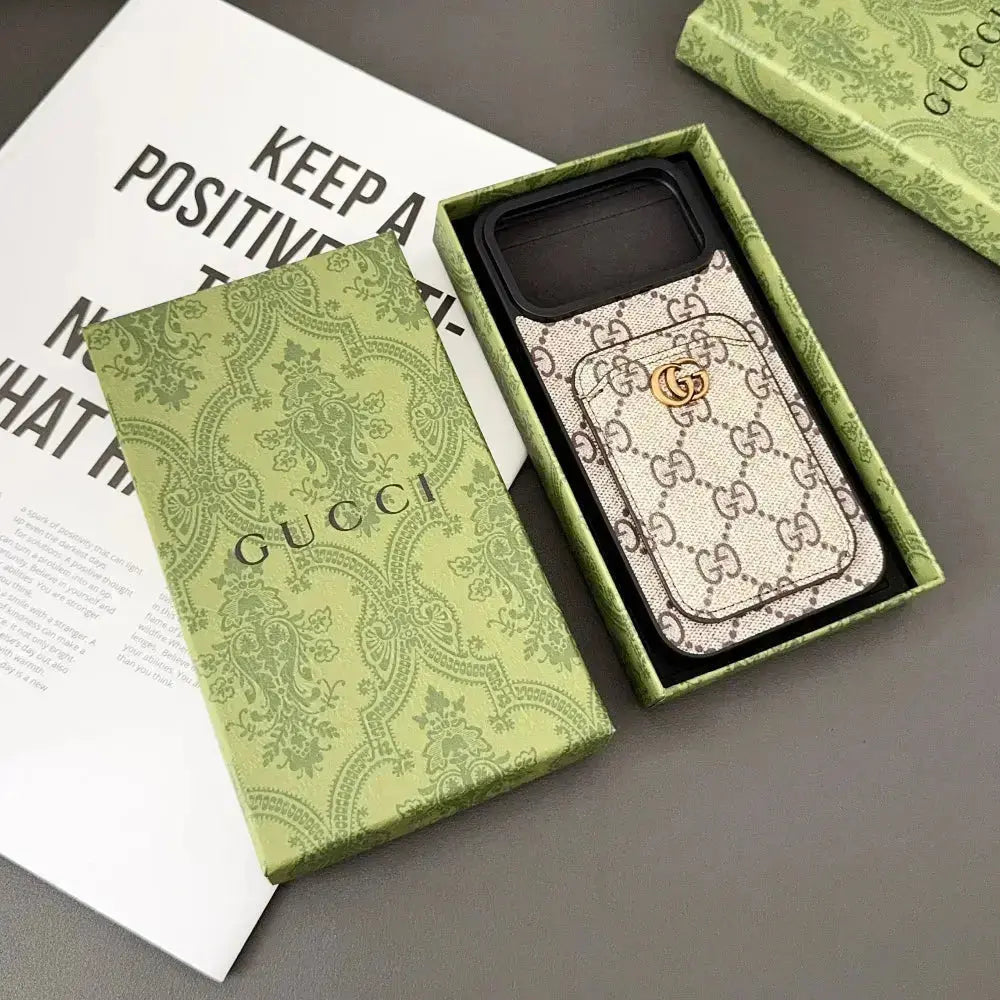 GG Supreme Gucci iPhone 17 Pro Max With Cardholder