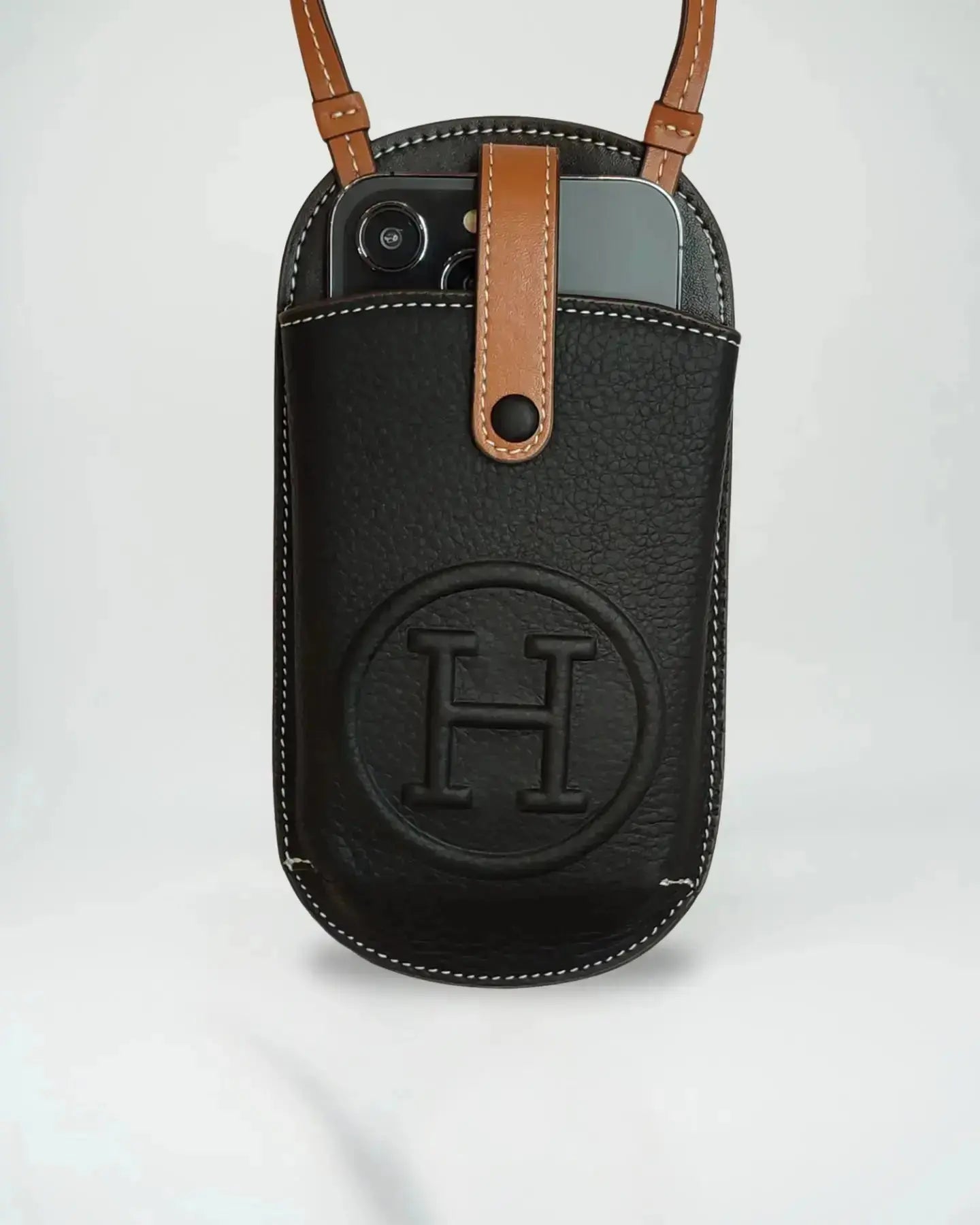 Le Pouch Orange Hermès iPhone 17 Pro Max Case Crossbody Strap