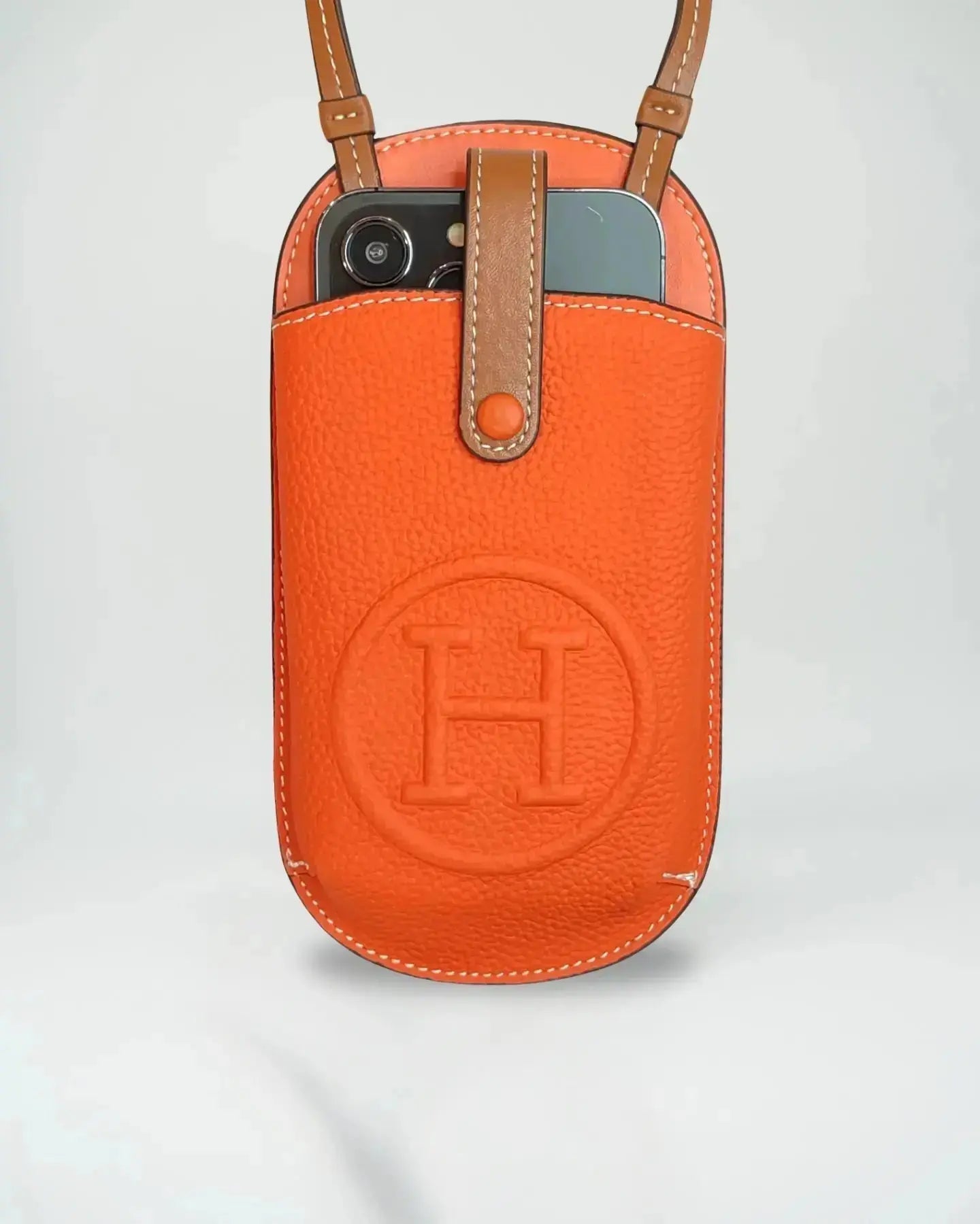 Le Pouch Orange Hermès iPhone 17 Pro Max Case Crossbody Strap