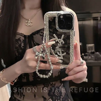 Glamorous Beauty Mirror iPhone Case – Makeup & Style On the Go!