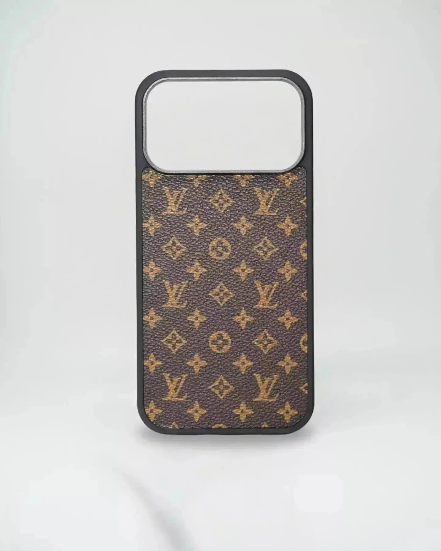 Louis Vuitton iPhone 17 Pro Max Magsafe Case - Honey Monogram