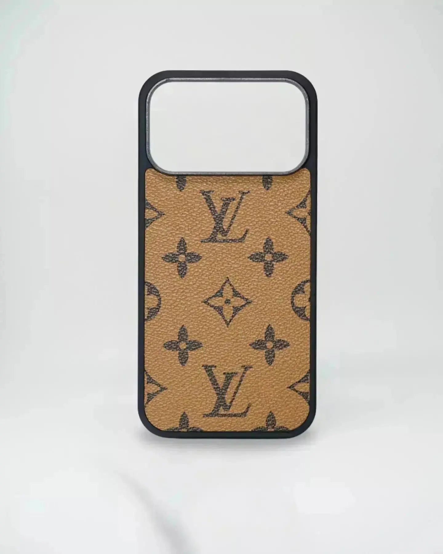 Louis Vuitton iPhone 17 Pro Max Case Magsafe - Checkered White