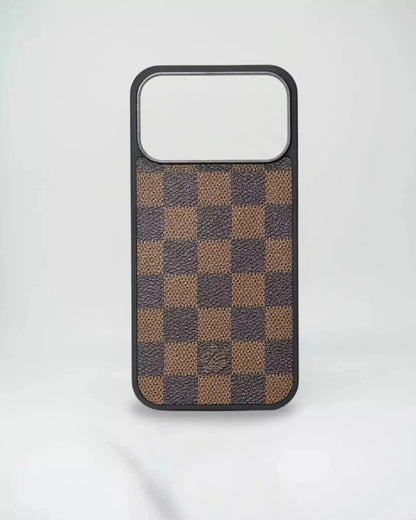 Louis Vuitton iPhone 17 Pro Max Case Magsafe - Checkered White