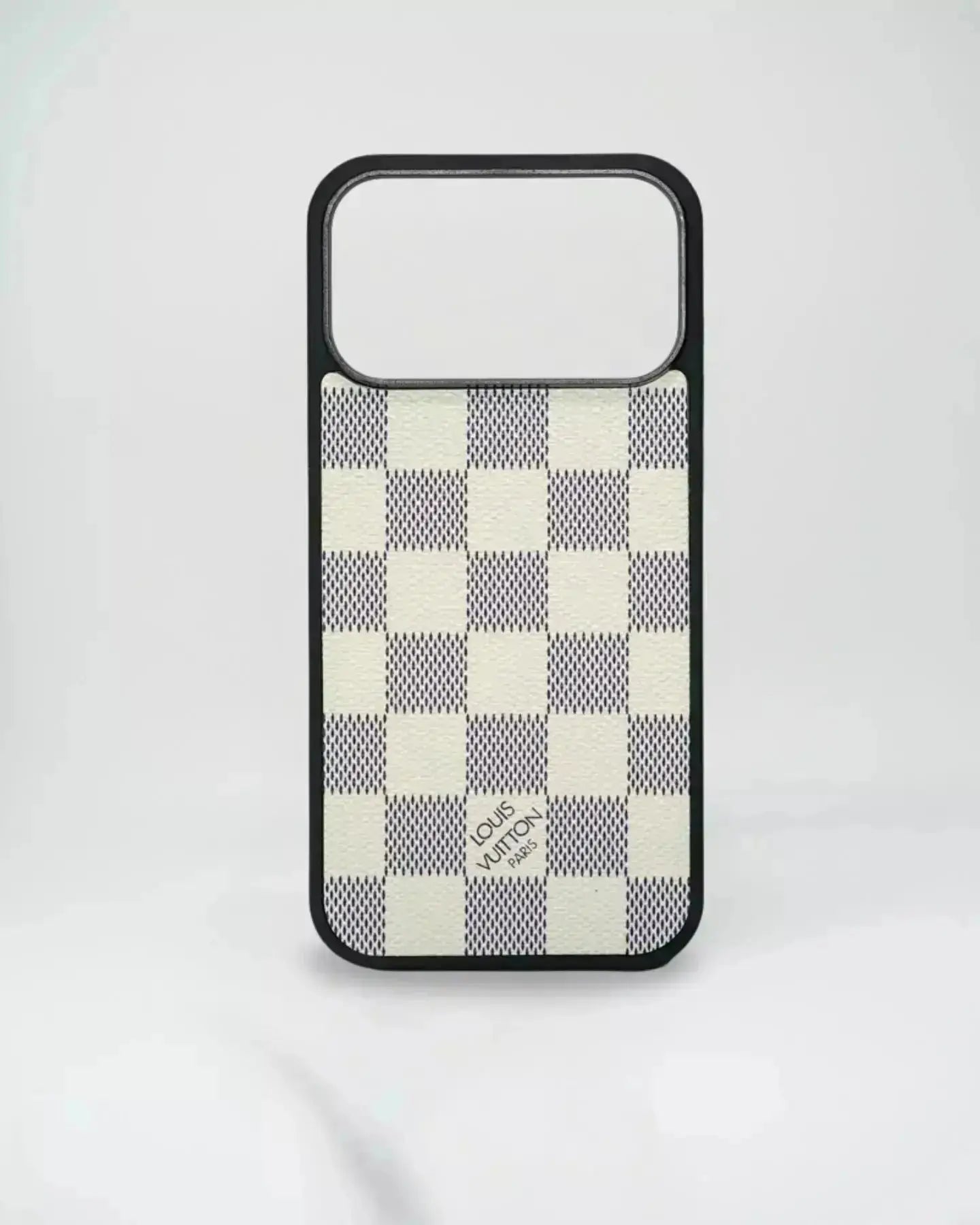 Louis Vuitton iPhone 17 Pro Max Magsafe Case - Honey Monogram