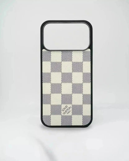 Louis Vuitton iPhone 17 Pro Max Magsafe Case - Honey Monogram
