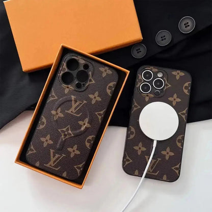 Louis Vuitton iPhone 17 Pro Max Case Magsafe - Dark Monogram