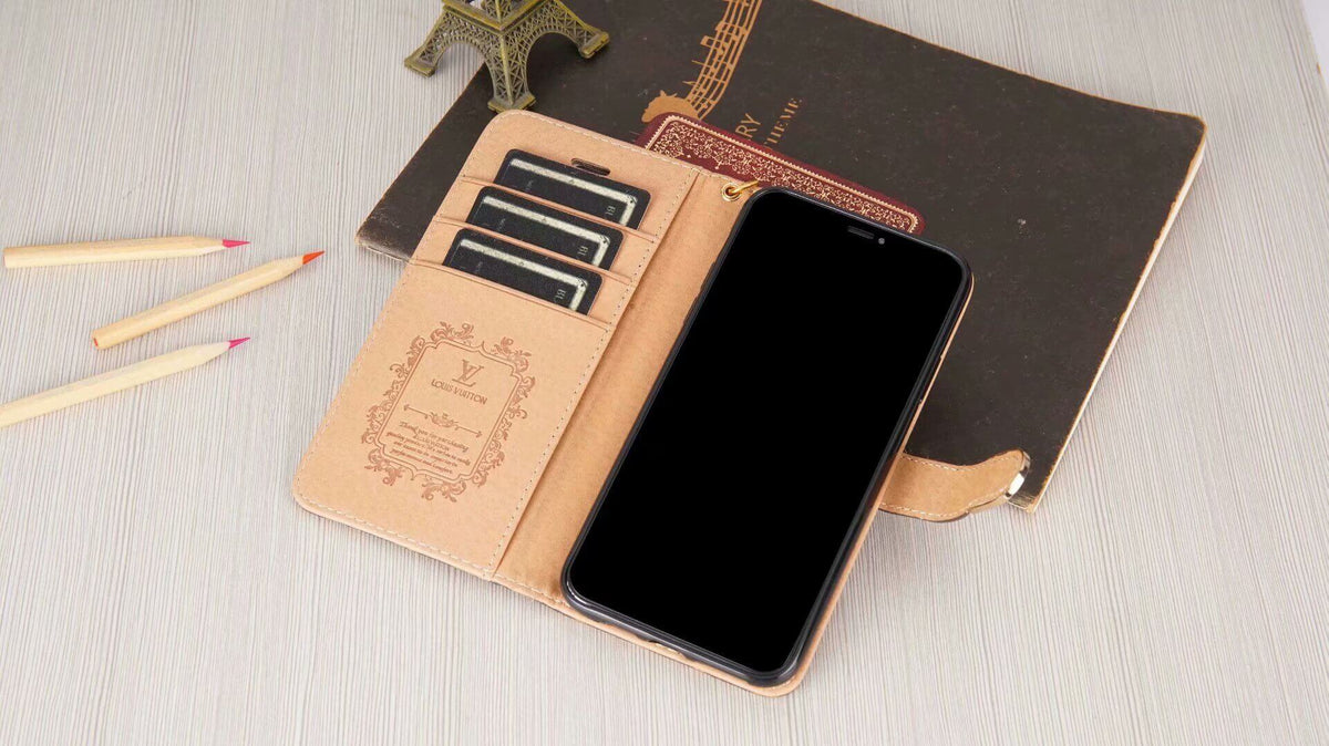 Lou Monogram Wallet Case for iPhone – Black Checkerboard
